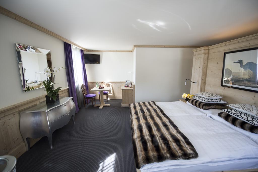 Hotel Weiss Kreuz Malans Szoba fotó